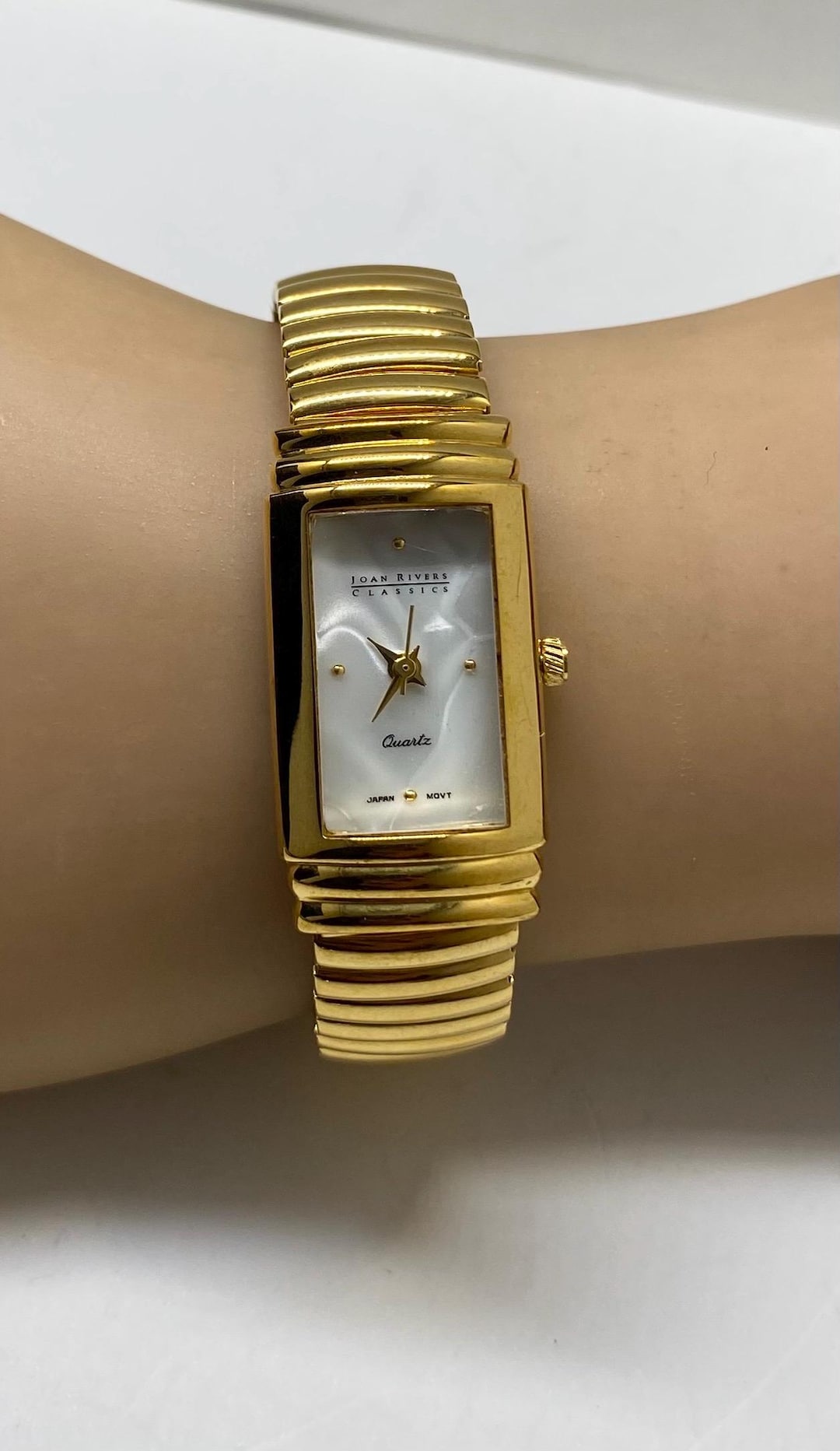 Joan Rivers Gold Plated Classics Quartz Women display picture 3