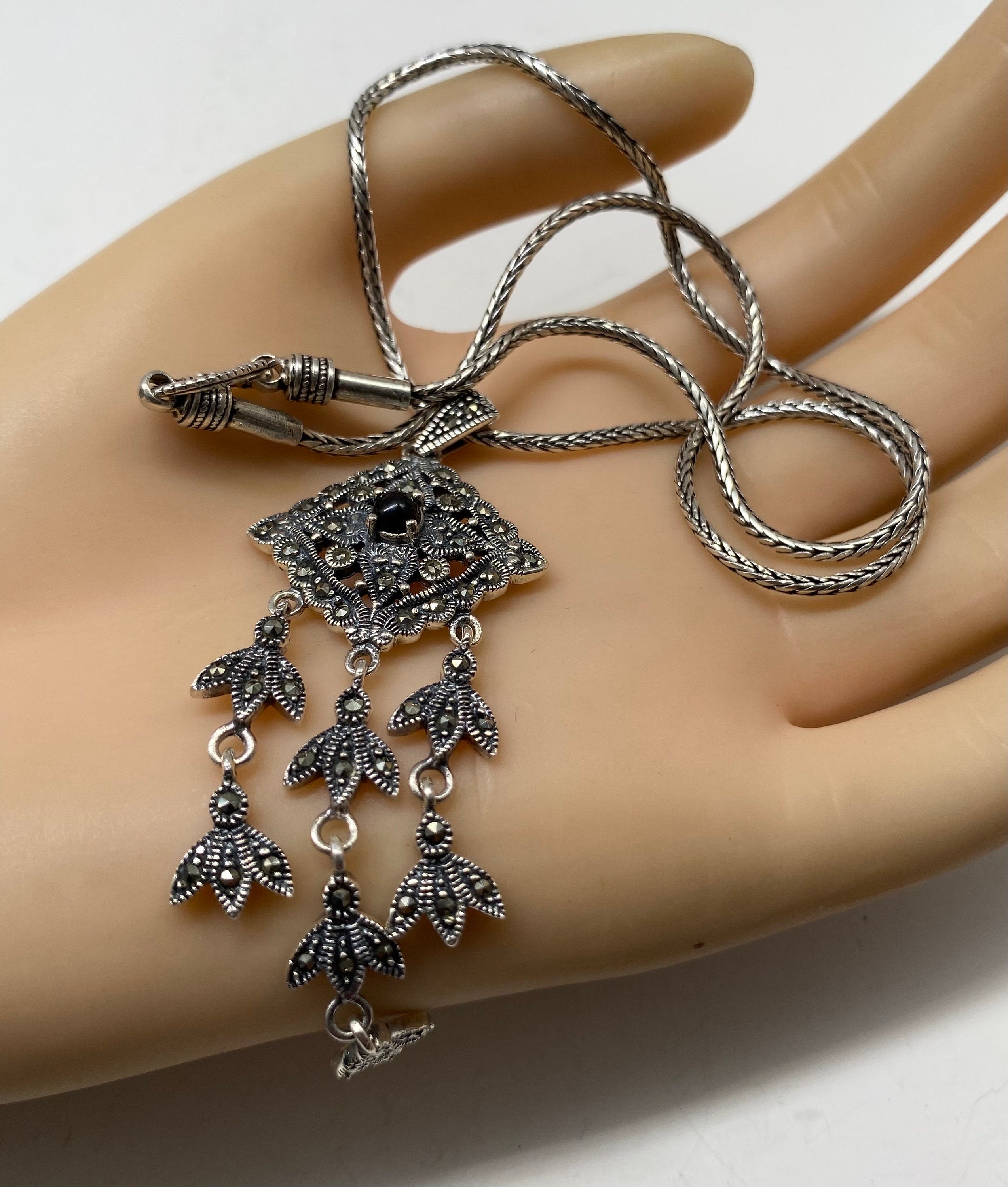 Collier Style Art Déco En Argent 925 Avec Pendentif éventail En Marcassite Et Onyx - Neuf