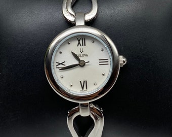 Bulova Quartz T9 Two Tone Silver Gold Rectangular Bracelet  display picture 1
