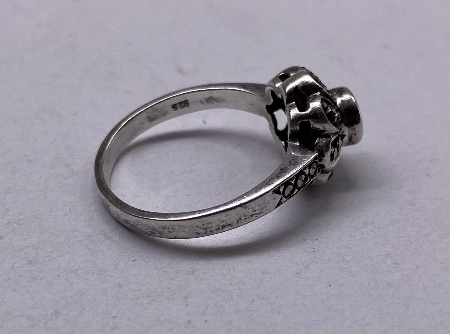 マーカサイト ガーネット フラワー 花 シルバー リング アクセサリー