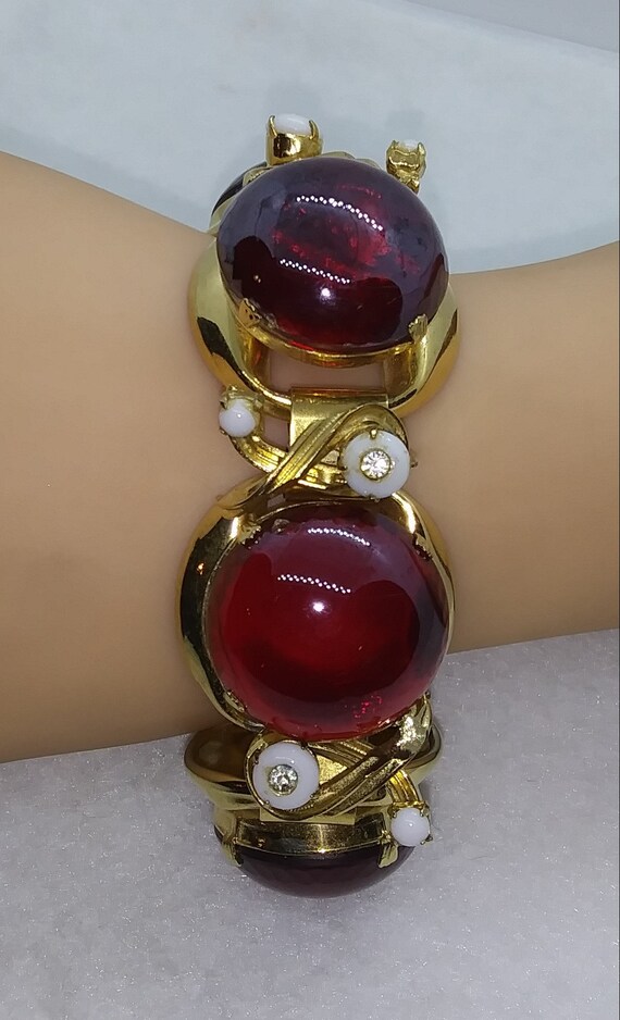 Vintage huge chunky bracelet goldtone costume jewe