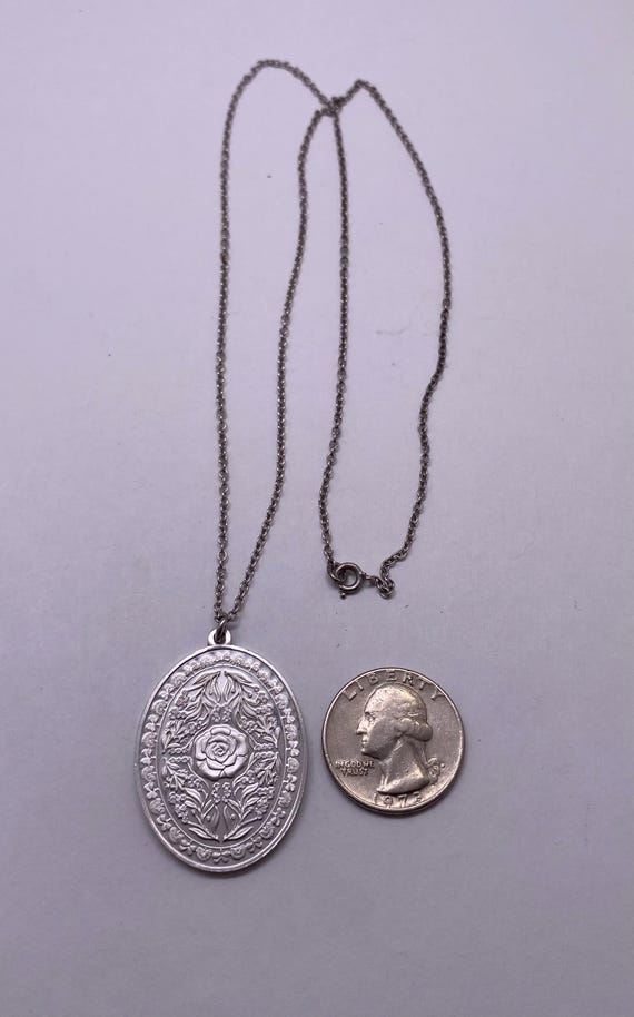 Vintage Franklin Mint Sterling Silver Rose Flower Oval Pendant
