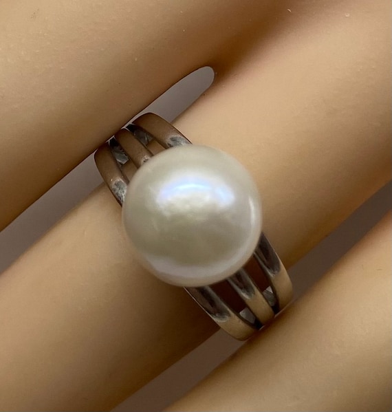 Sterling Silver Genuine Pearl Ring Size 9.25 - image 2