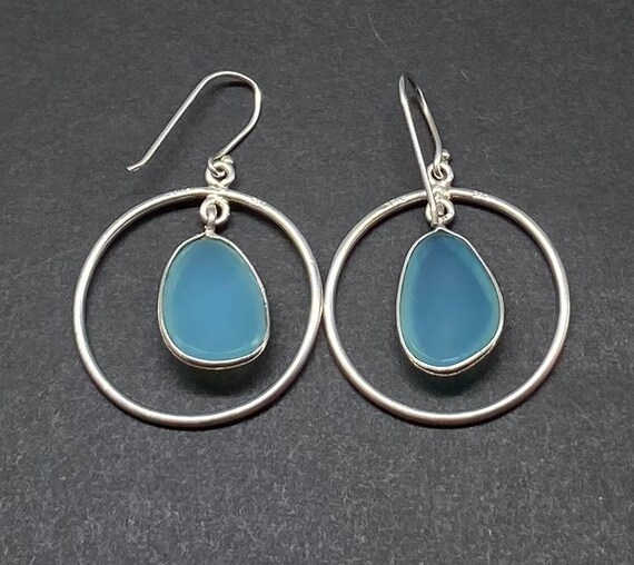 Orecchini pendenti in argento sterling con calcedonio: chiusura