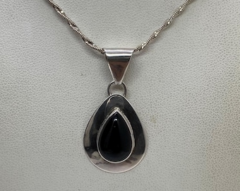 Collar vintage con colgante de lágrima de plata de ley y ónix negro, joyería nativa