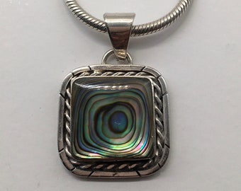 Collier pendentif vintage en argent sterling avec grand ormeau