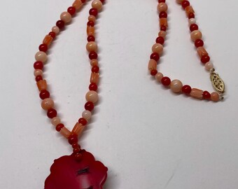 ヴィンテージ 本物の赤とピンクの珊瑚彫刻ネックレス - Etsy 日本