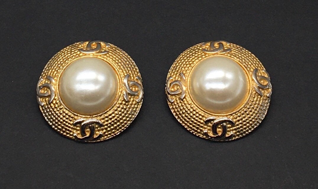 Buy CHANEL Vintage Clip on Earrings Gold Metal Fake Pearl Fake Online in  India 