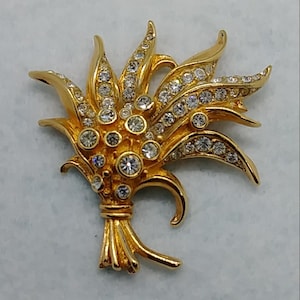 Vintage Swarovski Crystal & Gold Plated Large Flower Brooch Pin