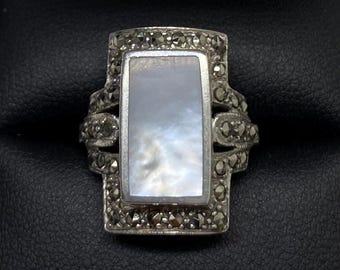 Vintage Art Deco Sterling Silver & Mother of Pearl, Marcasite Ring Size 7.25