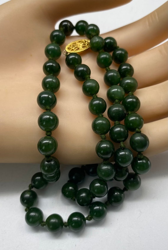 Vintage Natural Nephrite Jade 8mm Bead Necklace