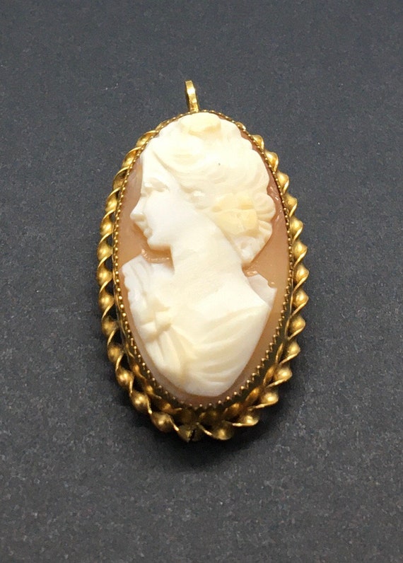 Antique Vintorian 12k GF Hand Carved Shell Cameo P