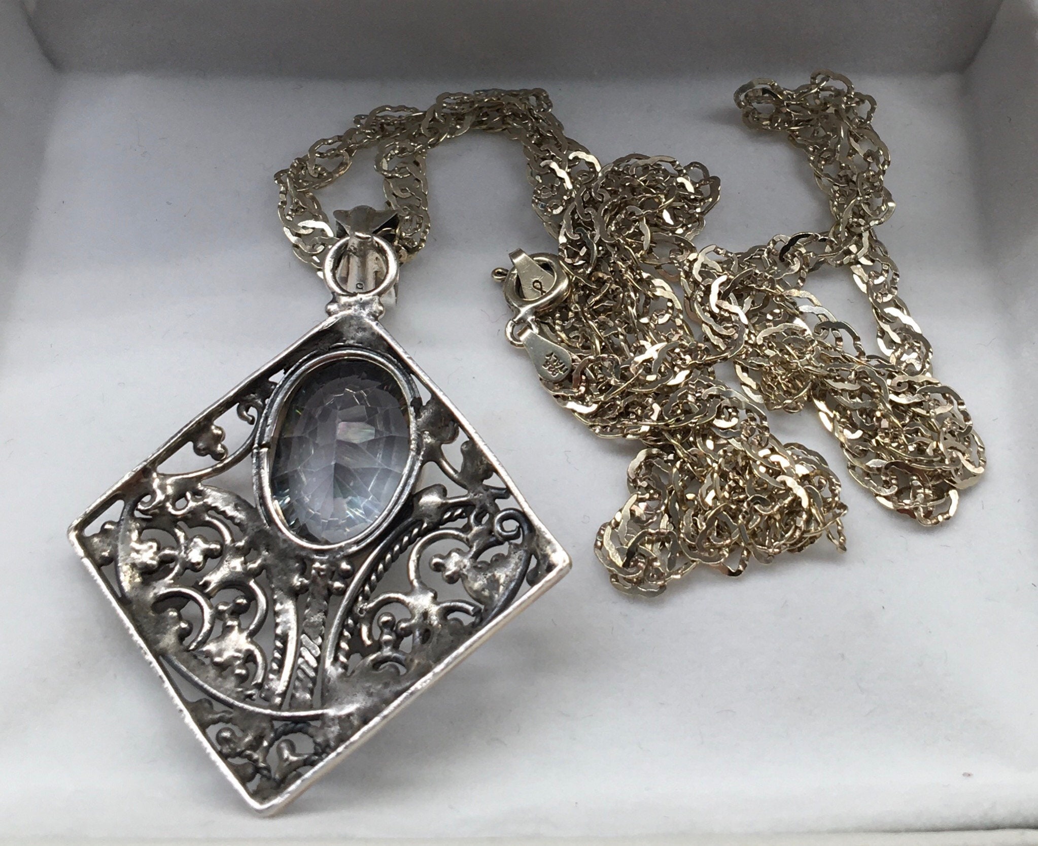 【Miansai】Valor Gray Topaz Necklace,Sterling Silver Valor Pendant - Sterling Silver/Gray Topaz