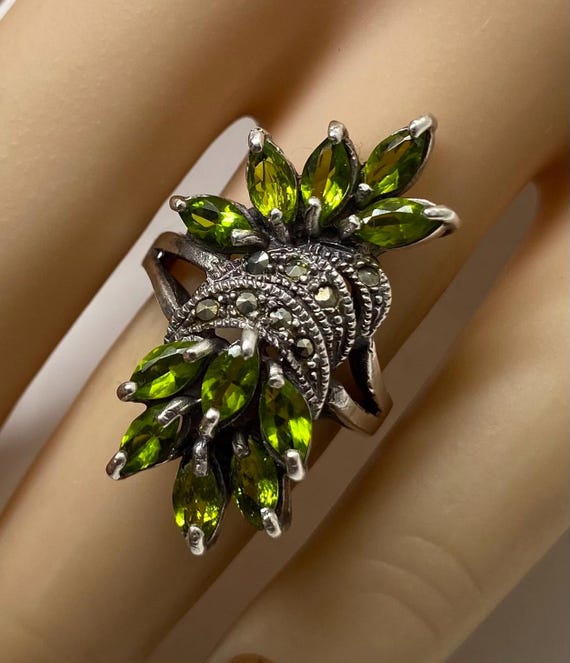 Bague Ancienne Art Déco En Argent Massif - Péridot Et Rubis - Taille 52