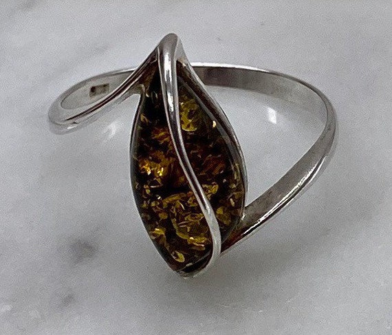 Vintage Sterling Silver Green Amber Ring Size 10 - image 1