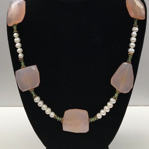 Vintage 14k GF. Pearl, Peridot, & Pink Chalcedony Stone Necklace