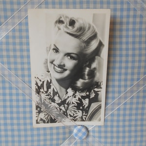 Bombshell 1940&#39;s Hollywood Star Betty Grable, Studio Signed Publicity Post Card, 1940&#39;s-50&#39;s, Private Collector&#39;s Teen Girl&#39;s Collection
