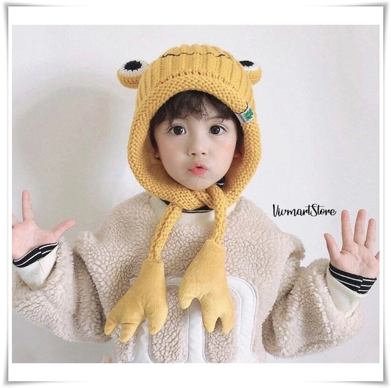 Kids Winter Knit Beanie Hoodie Hat Frog Eyes Children Winter Essentials 3 to 5 years old with inner lining for extra comfort /& warmth
