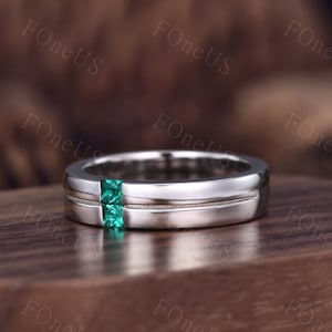 Heren groene smaragdgroene trouwring | Twee Princess Cut Emerald Band | 5 mm massief witgouden ring | Mens Solitaire prinses geslepen smaragdgroene ring