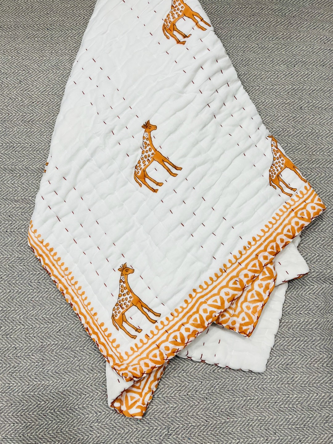 ハンドブロックプリント ベビーキルト: ソフトコットン ジャイプリ