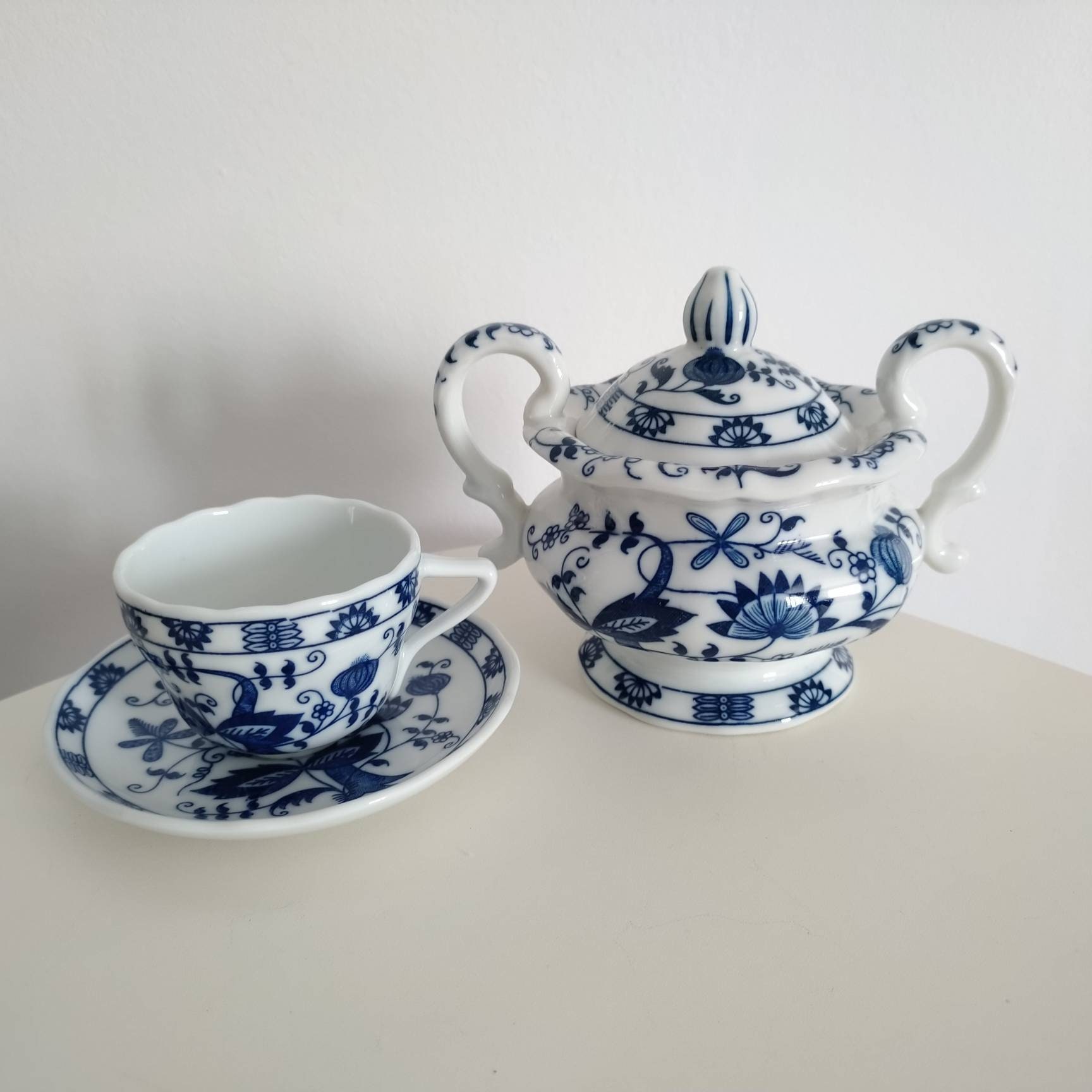 Vienna Woods Fine China Vienna Woods Teacup Saucer Etsy