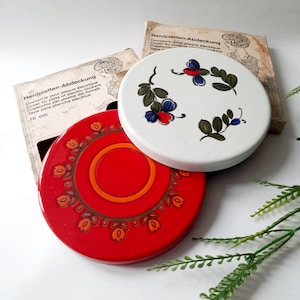 Couvercles de cuisinière vintage, articles émaillés allemands de haute qualité, boîte d'origine, couvercle de brûleur inutilisé, décoration de cuisine du milieu du siècle, nouveau stock ancien