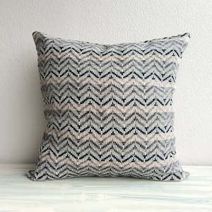 Housse de coussin en zigzag, taie d&#39;oreiller gris noir, taie d&#39;oreiller de ferme chevron, cousion décorative, double face, toutes tailles