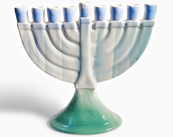 Menorah de Hanoukka en céramique bleue de conception traditionnelle, Hanoucca bleue Hanoukkiah, bougies de Hanoukka en céramique Chanukia, porte-bougie cadeau de Hanoukka