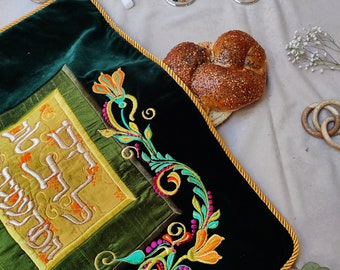 Green Velvet Hand Embroidered Challah Cover With an Embroidered Greeting Combined with Flowers, Suitable for Shabbat and holidays Blessings