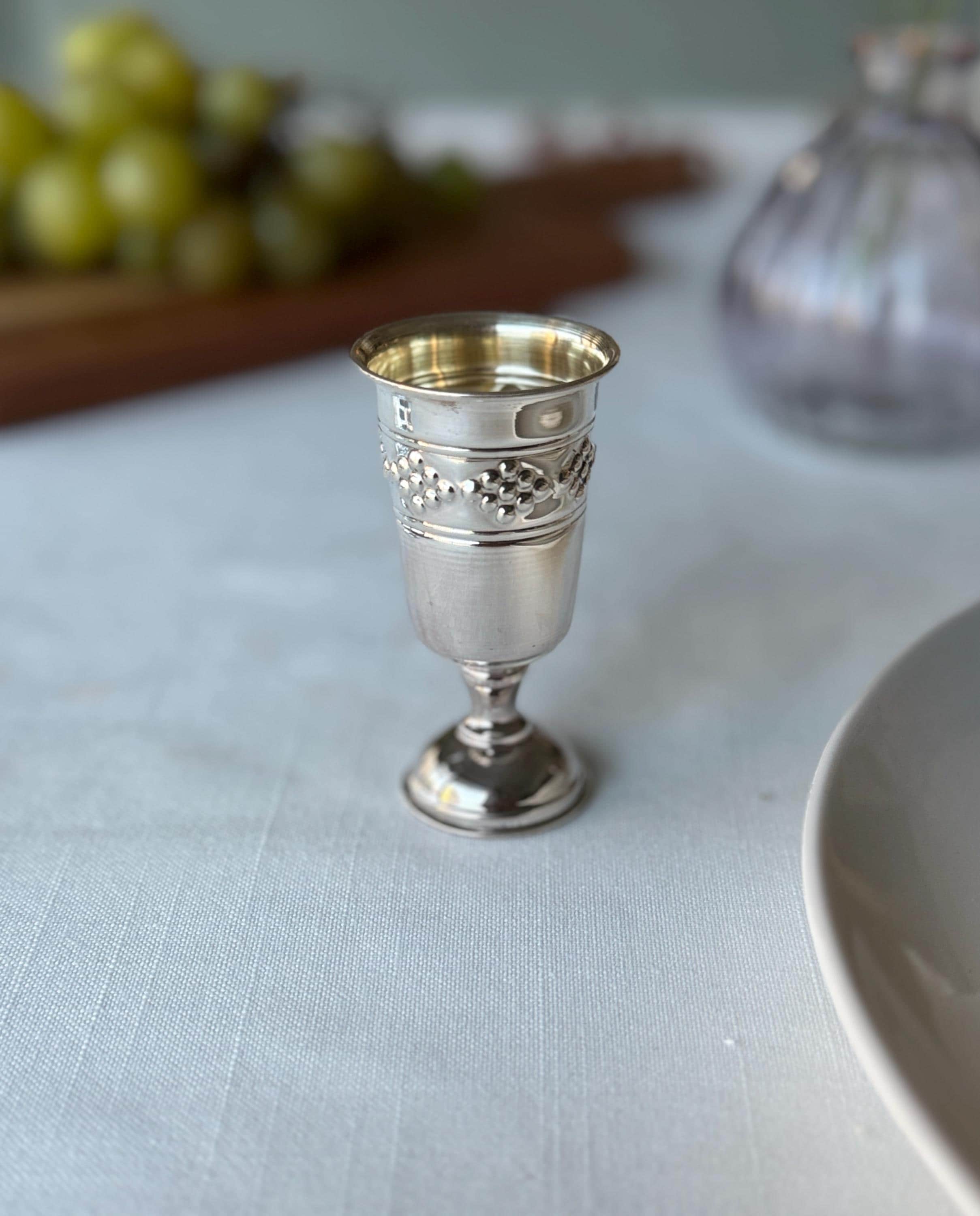 Coppa Del Kiddush In Argento Con Piattino – Incisa A Motivi, Per Vino, Gerusalemme, Ebraica