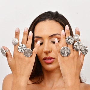 Dome Ring, Geometric ring, Wide ring, Silver chunky ring, Hammered ring, Boho jewelry, Knuckle ring, Dainty ring,Mixed ring, Multi band ring