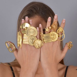 Boho-Ring, Bohemian-Ringe, Hippie-Ring, Goldring, Stammesring, großer Ring, Messingring, Boho-Schmuck, klobiger Ring, Aztekenring, Statement-Ring