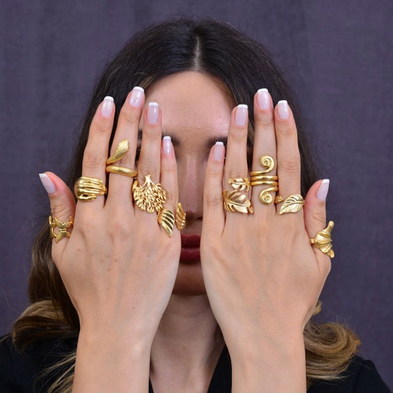 Striking Radiant Broad Ring – Andaaz Jewelers
