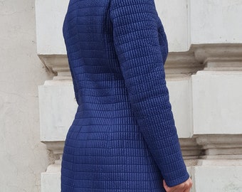Blau in Paris/Eleganter Damenmantel/Sehr bequemer elastischer Mantel/Der neue Normmantel/Sportlicher und praktischer Mantel/Steppmantel