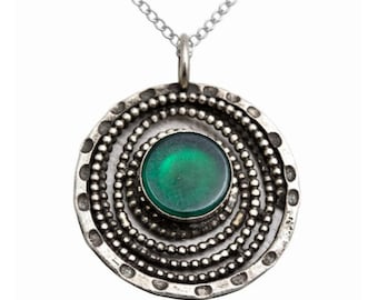 Silver pendant, green agate 925 – round cabochon with beaded wire, oxidized jewelry, statement pendant for women, handmade