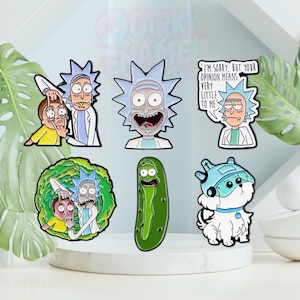 Può includere: Una collezione di spille smaltate con personaggi di una serie animata. Le spille includono immagini di uno scienziato con capelli blu a punta, un cetriolo sottaceto e un cane con un elmetto. Una spilla ha il testo: "I'M SORRY, BUT YOUR OPINION MEANS VERY LITTLE TO ME."