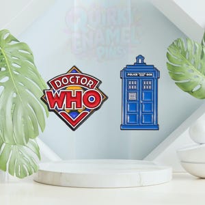 Broches de esmalte Doctor Who | Emblemas da TARDIS e logotipo clássico - Presente para fãs de Who