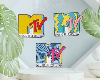 80年代＆90年代のノスタルジアMTVエナメルピン | レトロな音楽テレビバッジ
