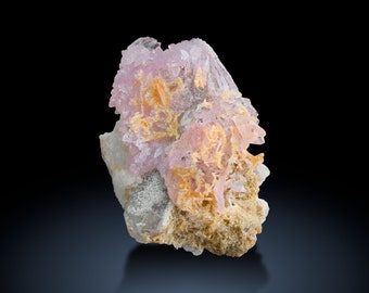 09 Gramm wunderschöner natürlicher Rosenquarzkristall, 3,1 x 2 x 1,2 cm, aus Darra-e-Peech Kunar Afghanistan.