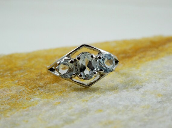 Iolite 3.5 Mm Corte Redondo 4 piezas de este conjunto todo natural