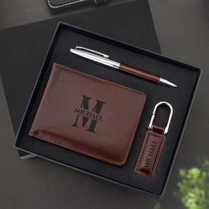 Conjunto grabado: Cartera, bolígrafo y llavero - Cartera con monograma y nombre - Regalo de cumpleaños