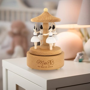 Carrusel musical personalizado de madera / Caja de música de reliquia personalizada / Carrusel musical de bailarina / Regalos para niña / Regalo para baby shower