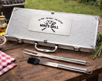Juego de utensilios para barbacoa grabados: Regalo personalizado para el maestro de la parrilla.