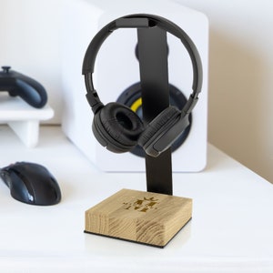 Personalized Wooden Headphones Holder | Wooden Headphone Stand | Desk Headphone Hanger | Gaming Headset Stand for Home Office