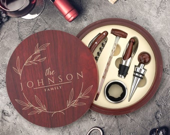 Set di accessori per il vino personalizzato: scatola in legno incisa, set di 5 accessori da bar