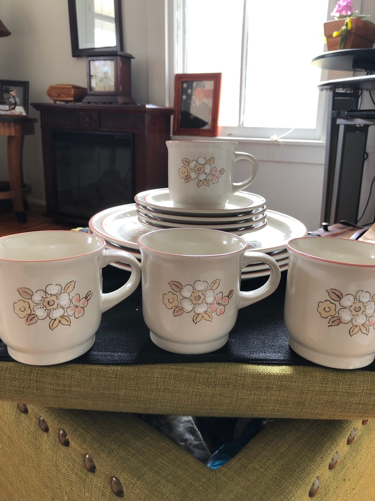 4 Stoneware Mugs Vintage Hearthside Chantilly Fleur de Bois Set of Four