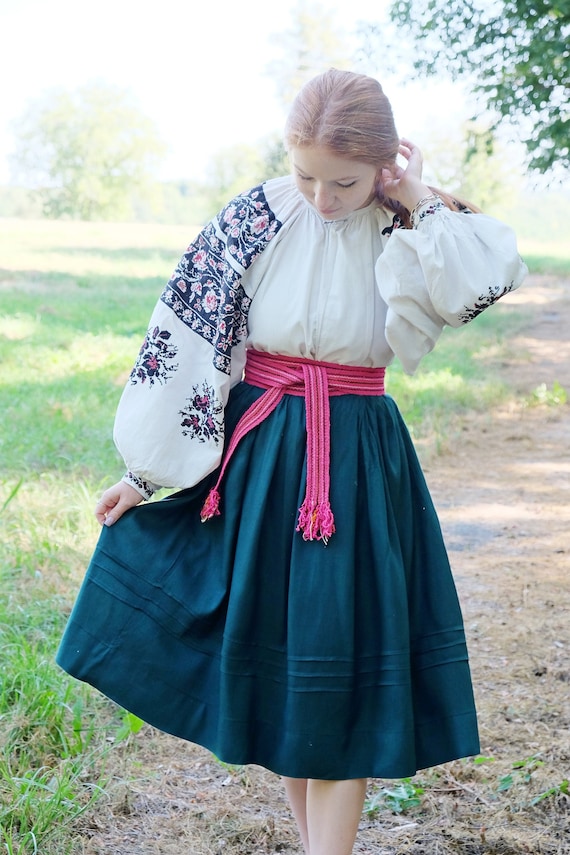 Antique Ukrainian skirt Antique green skirt Vintag