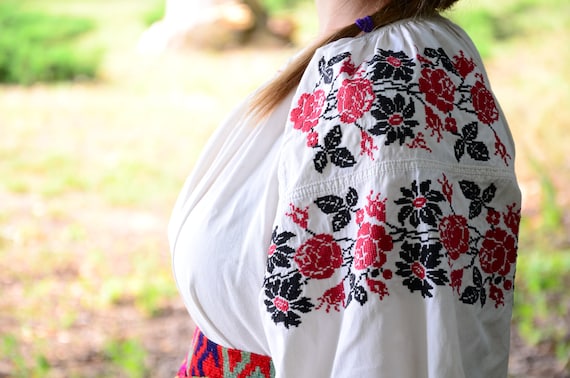 Ukrainian dress! Embroidered Ukrainian vintage dre