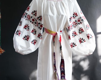 Antique dress Antique Ukrainian dress Embroidered dress Antique dress Vyshyvanka Sorochka Vyshyvanka vintage