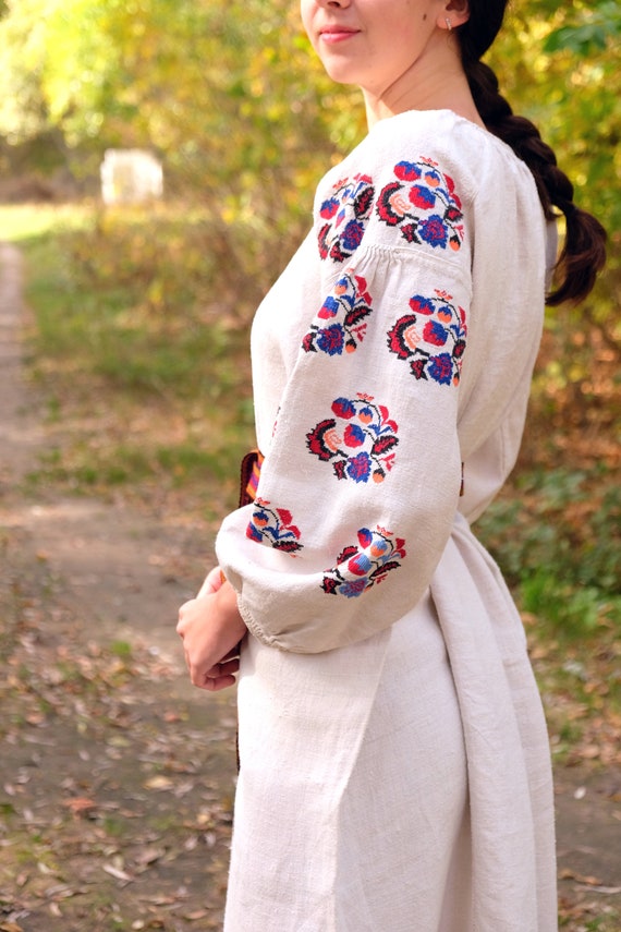 STRAWBERRY embroidery! Antique dress Sorochka Vysh